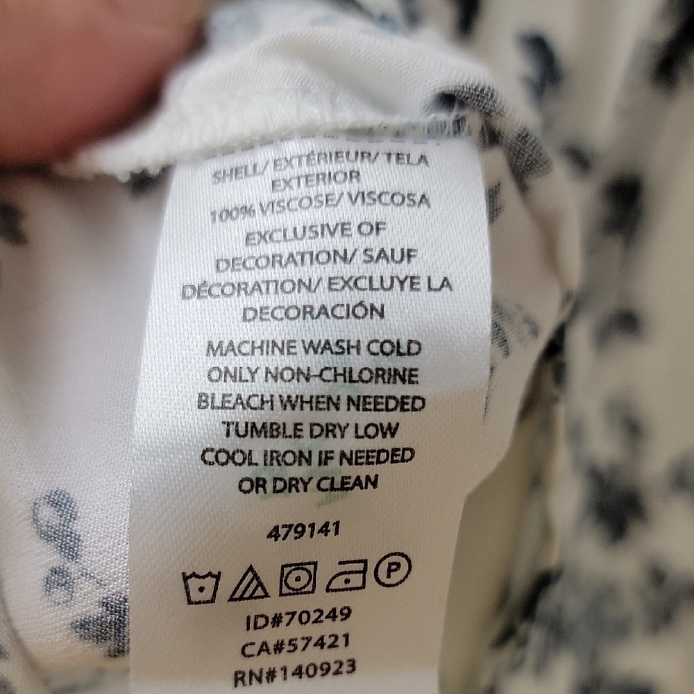 Loft Floral Bird Blue and White Women's Top Euc! - Picture 6 of 8